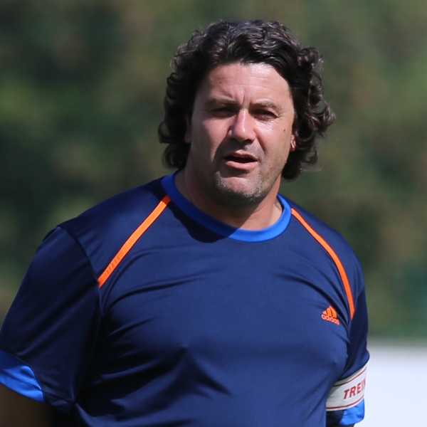 Luís null