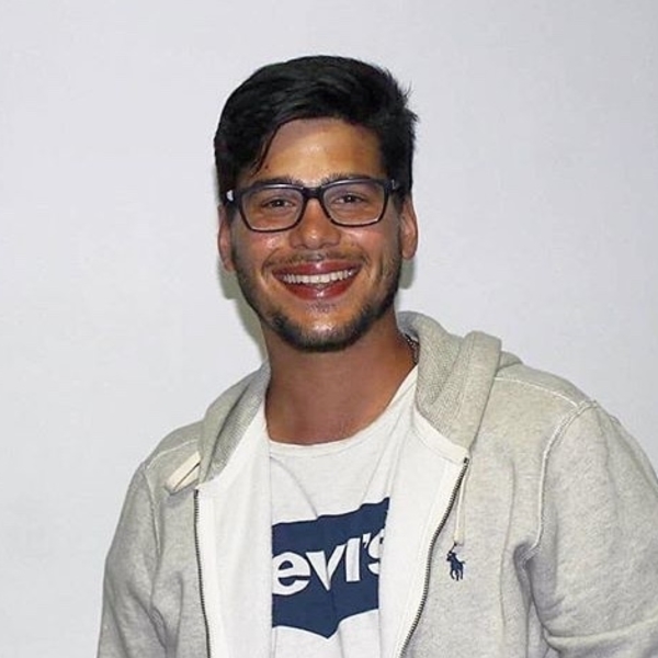 Vitor null