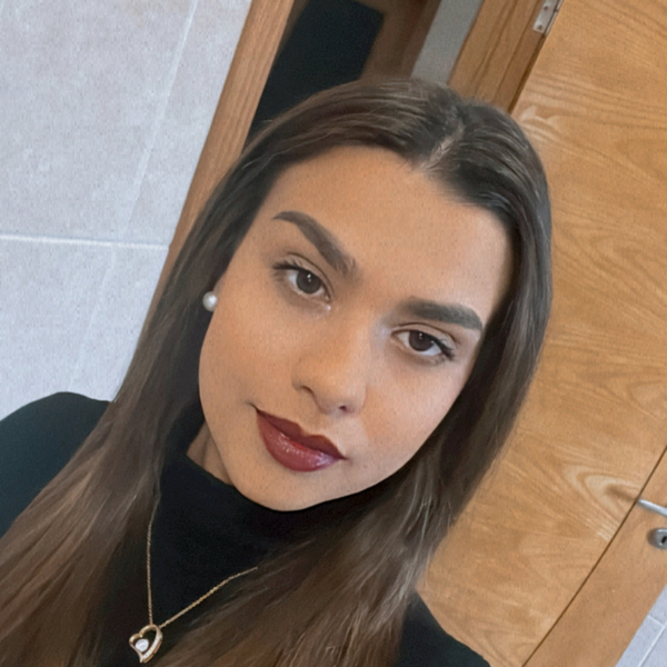 Inês null