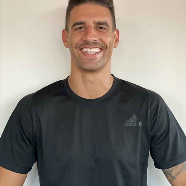 Vitor null